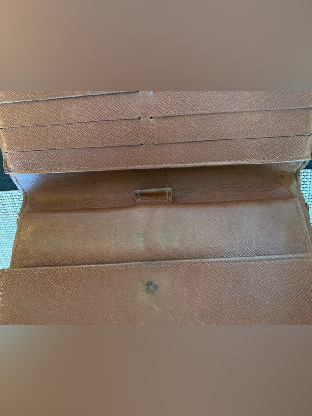 Louis Vuitton Monogram Canvas Wallet. Front snap closure with coin pouch - Picture 8 of 13